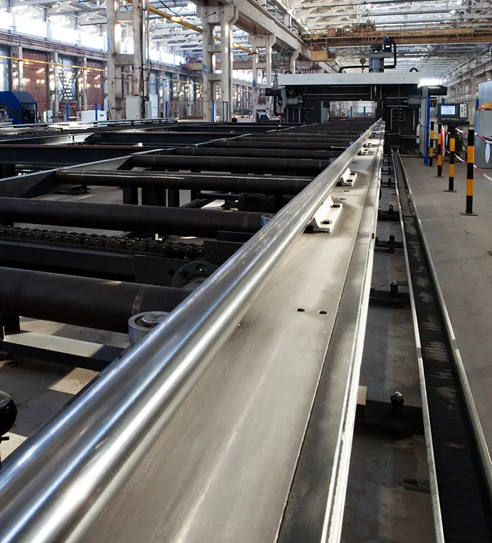 Almacén industrial de acero cerca de Castellar del Vallès